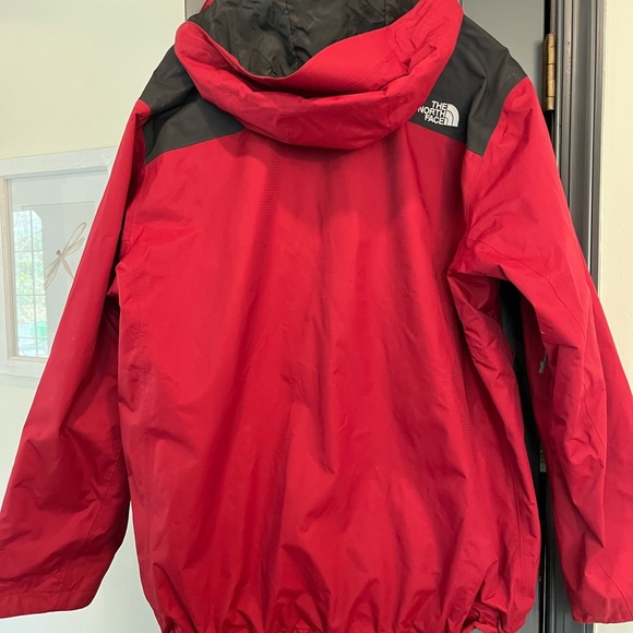 The North Face Men’s Jacket - Picture 2 of 5